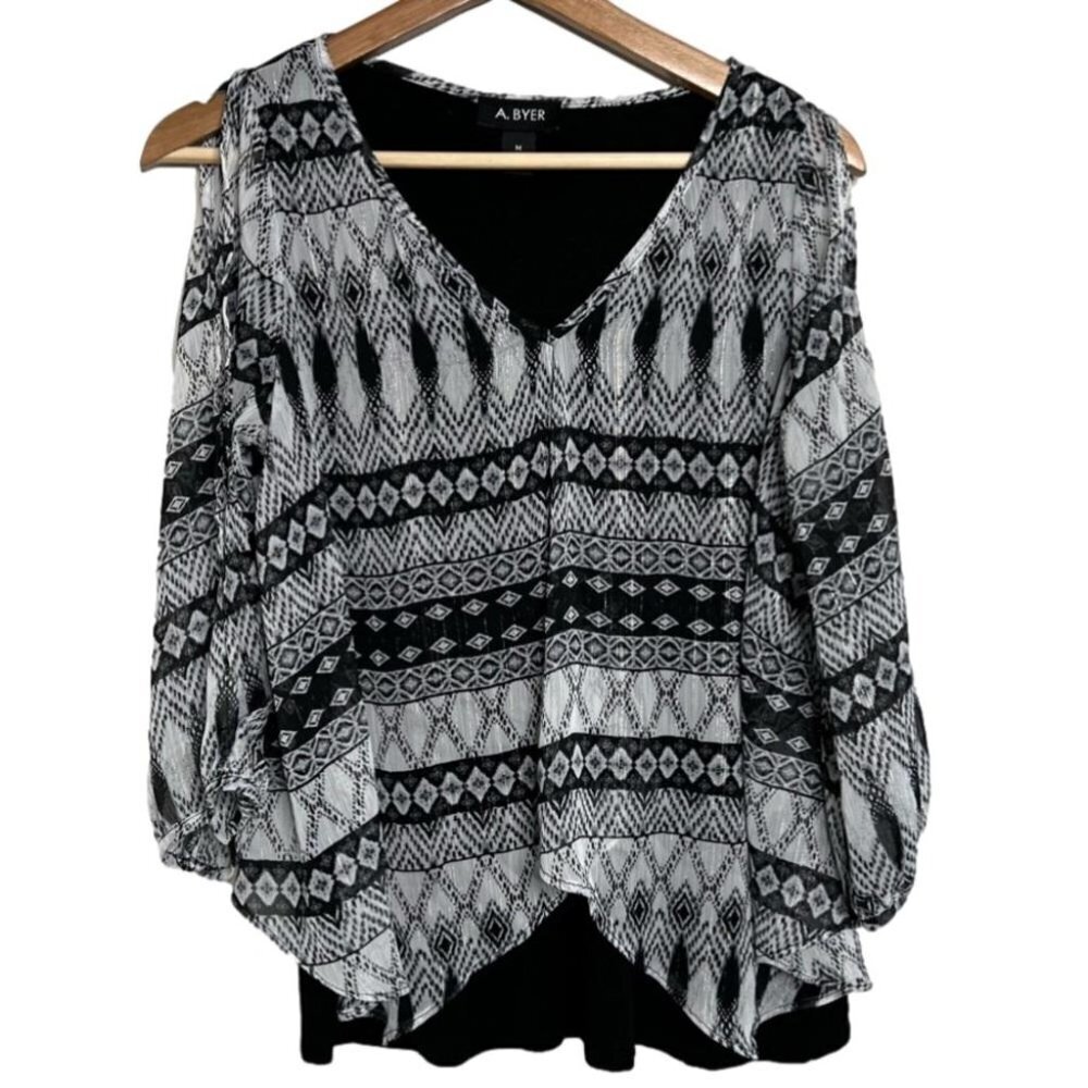 A Byer Womens Size Medium Black Silver Flutter Open Sleeve Blouse Metallic Layer